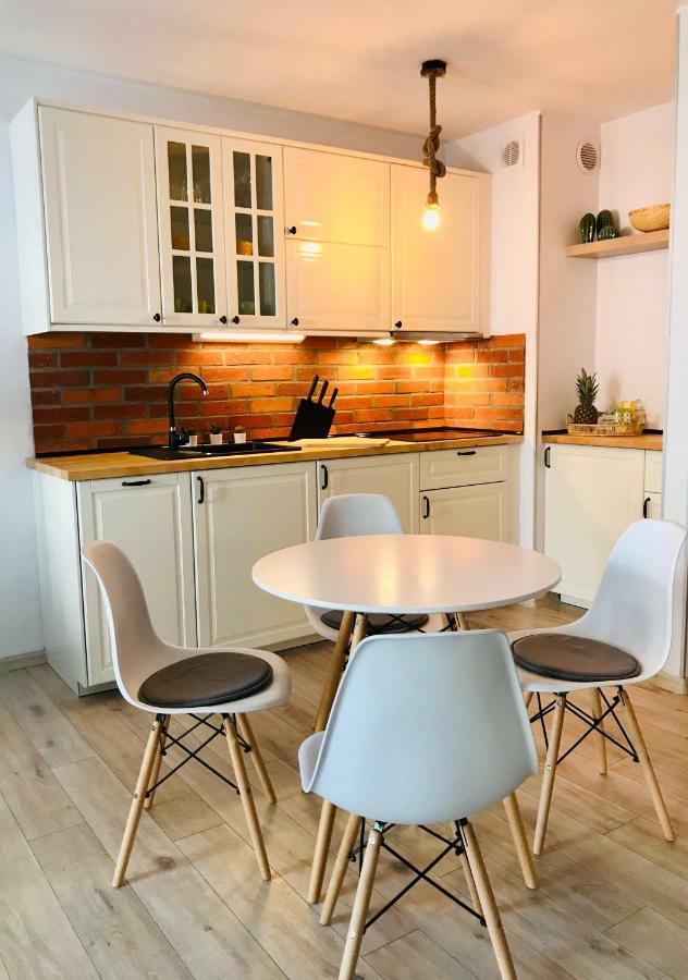 Pineapple Apartment Kolobrzeg Exterior photo